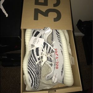 SOLD Yeezy Boost 350 zebra